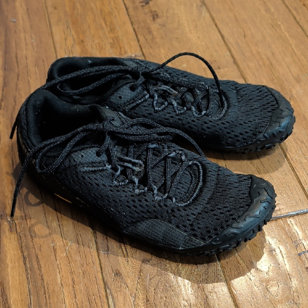 Merrell Vapor Glove 6 All-Black Minimalist Barefoot Mesh Sneakers